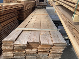 Ca. 72x Douglas Wisselsponning/Halfhoutsrabat, 18x190mm, lengte 500cm